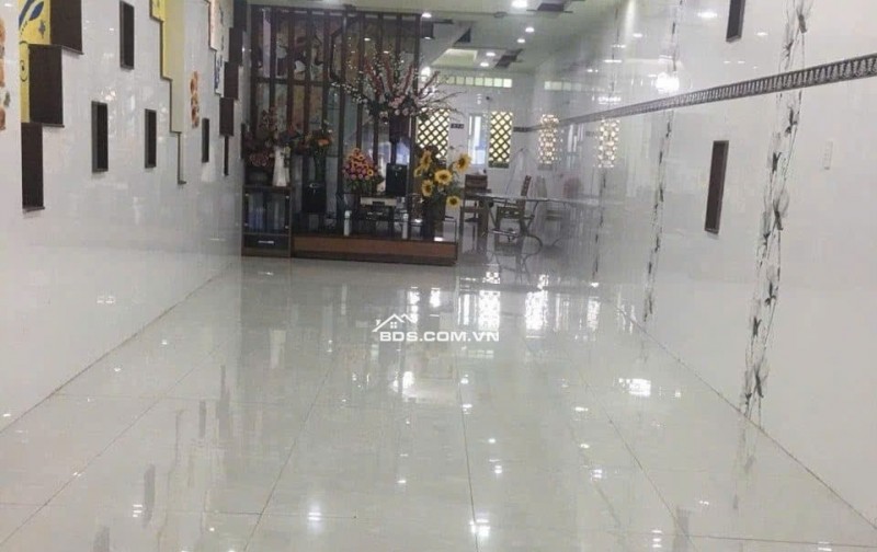  CHÍNH CHỦ CẦN BÁN NHÀ 1 TRỆT 1 LẦU - ĐƯỜNG 4M Ô TÔ VÀO TẬN NHÀ TẠI VĨNH LONG